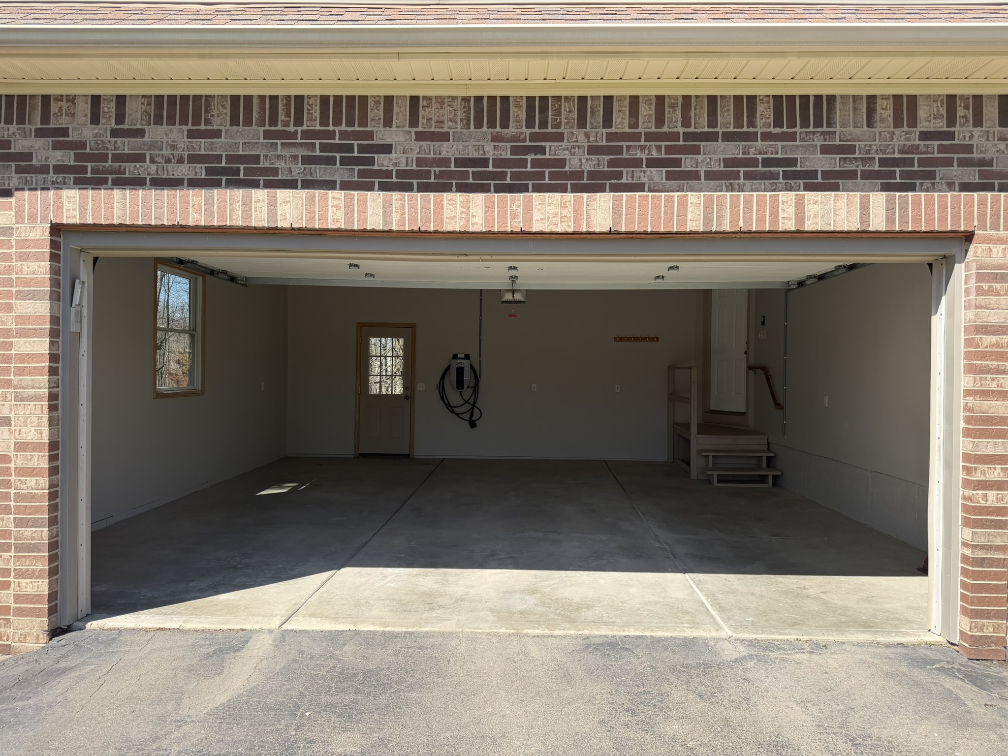 Garage interior 3