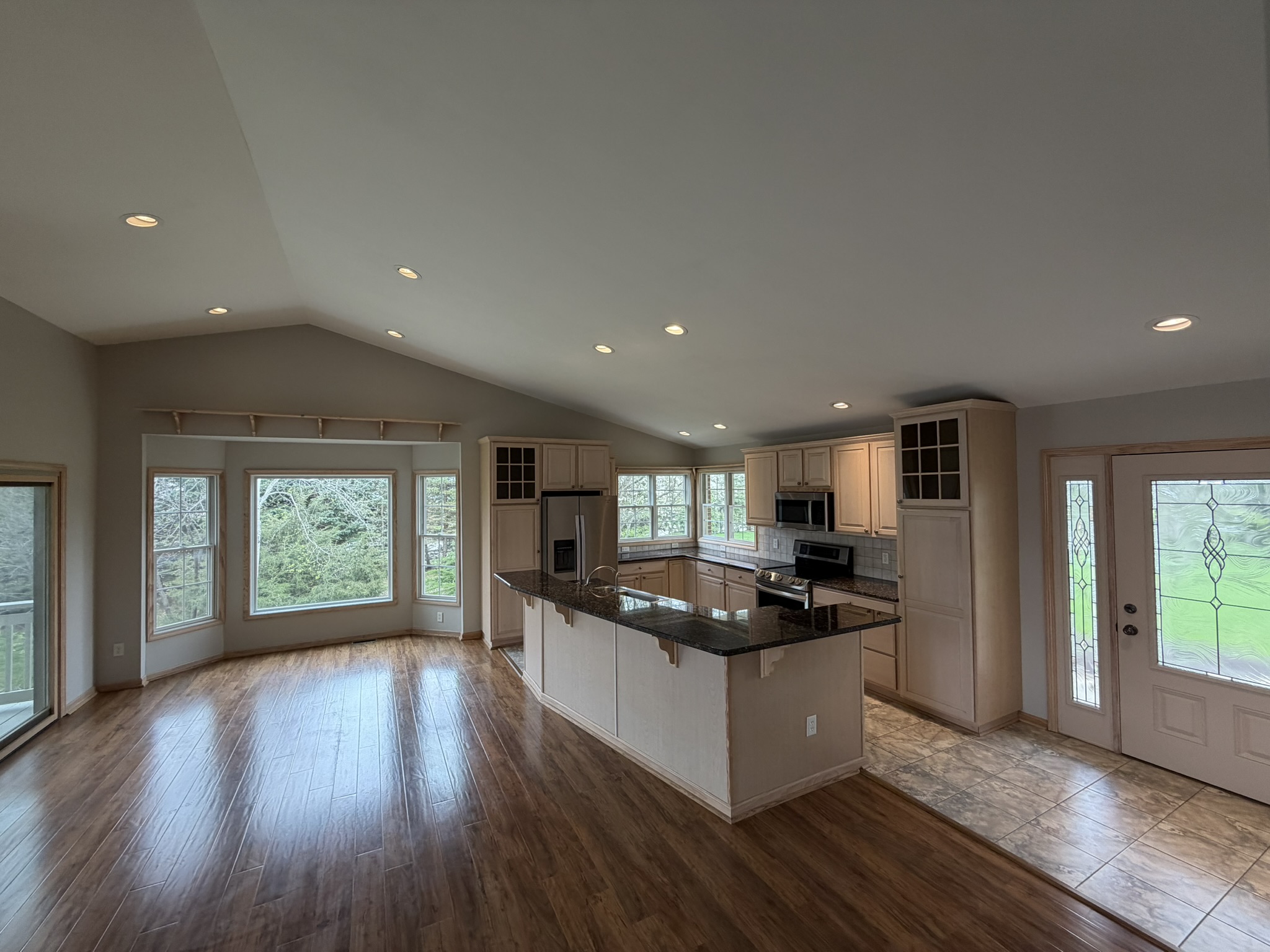 Kitchen — appliances