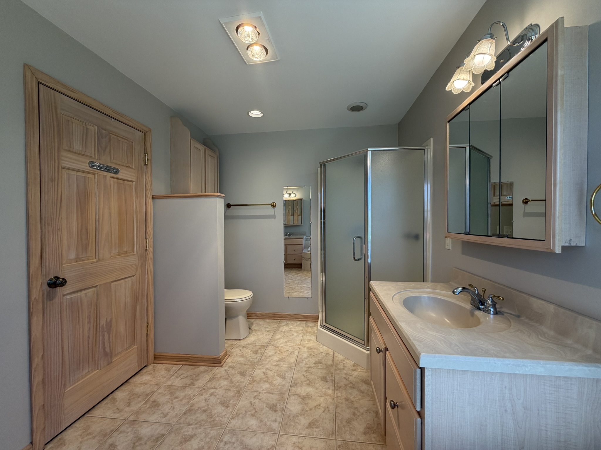Primary bath — dual vanities